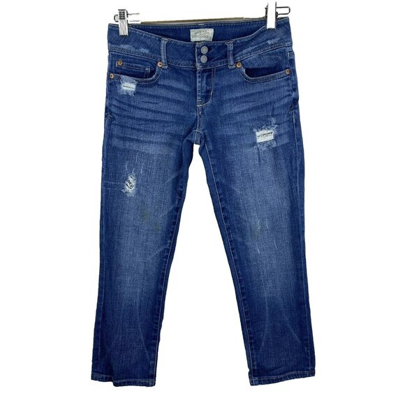 Aeropostale Jeans Womens Size 1/2 28x23 Low Rise Capri Crop Distressed Blue - Picture 1 of 4
